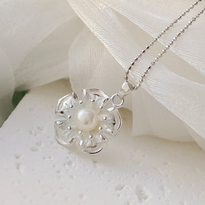 925 Silver Pendant Natural Freshwater Pearl Petal Pendant Jewelry Gift