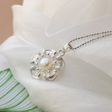 925 Silver Pendant Natural Freshwater Pearl Petal Pendant Jewelry Gift