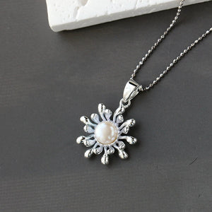 925 Silver Pendant Natural Freshwater Pearl Petal Pendant