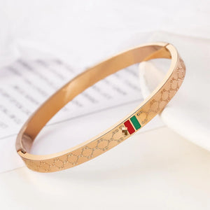Titanium Steel Bangle Bracelet Snap Opening Style Women Fashionable Jewelry