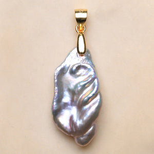 Baroque Silver Pendant Necklace with Gray Pearl