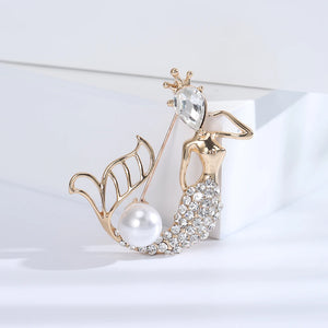 Beaut&Berry Rhinestone Pearl Mermaid Lady Brooch Wedding Party Gift Pin