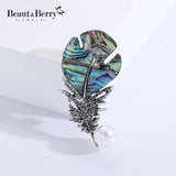 Beaut&Berry Shell Brooch Natural Freshwater Pearl Feather Brooch