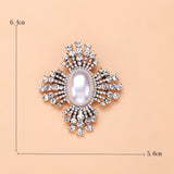 Beaut&Berry Pearl Palace Style Brooches For Women Lady
