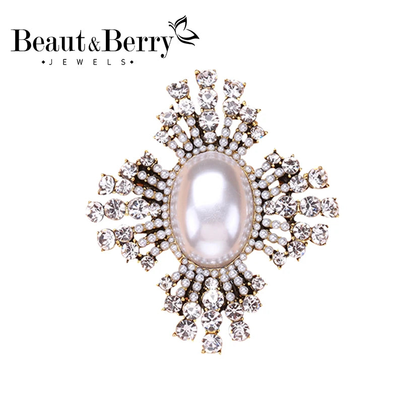 Beaut&Berry Pearl Palace Style Brooches For Women Lady