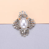 Beaut&Berry Pearl Palace Style Brooches For Women Lady