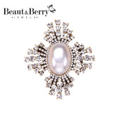 Beaut&Berry Pearl Palace Style Brooches For Women Lady