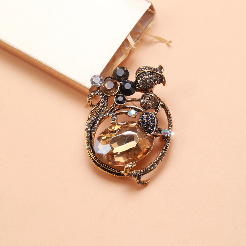 Beaut&Berry Rhinestone Brooch Women's Fine Brooch Party Wedding Accessories