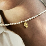 925 Silver Queen Pendant Necklace Pearl Chain Jewelry for Women