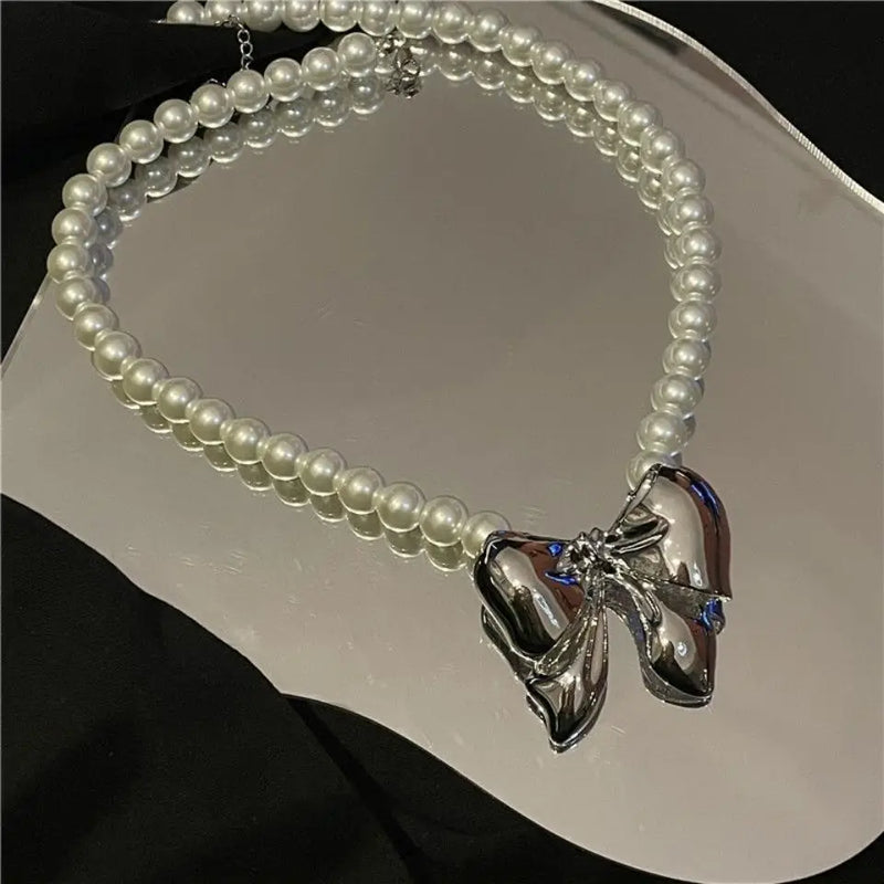 Vintage Charm Pearl Pendant Necklace for Women