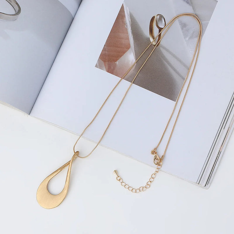 Vintage Oval Pendant Necklace Women Long Punk Accessory