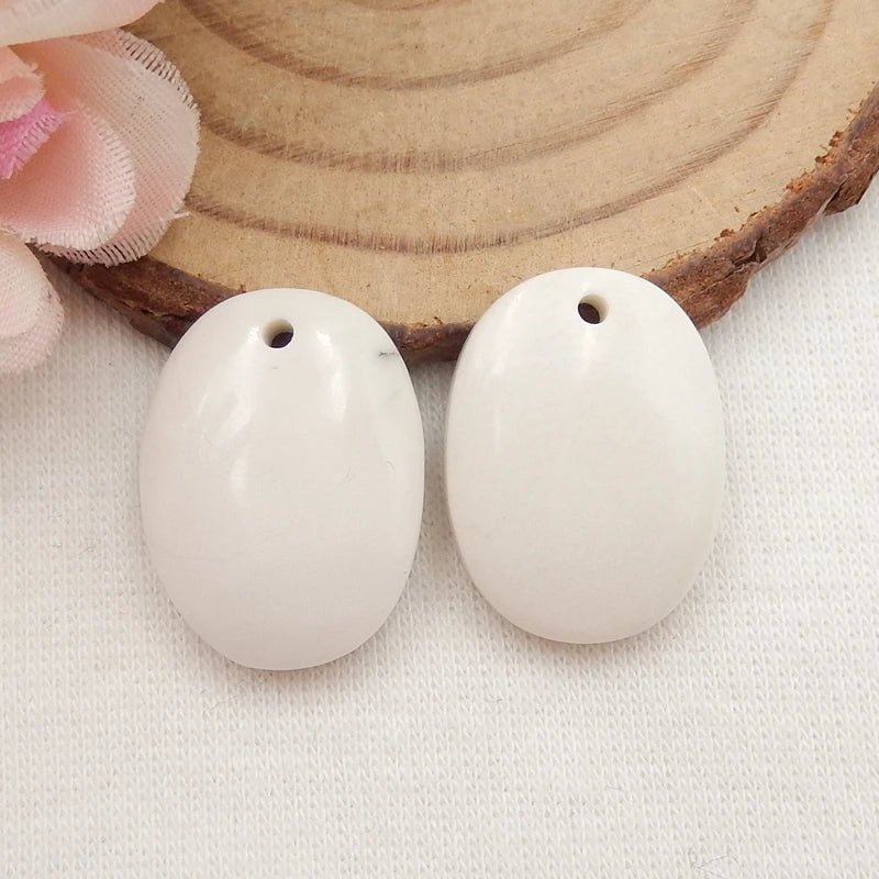 Natural Howlite Woman Earrings Beads Pair