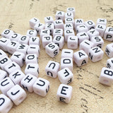 100PCS 10*10MM Square Acrylic Letter Beads for Bracelet Jewelry