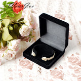 Velvet Jewelry Bracelet Box 9*9*4cm Circle Clasp Stand Holder