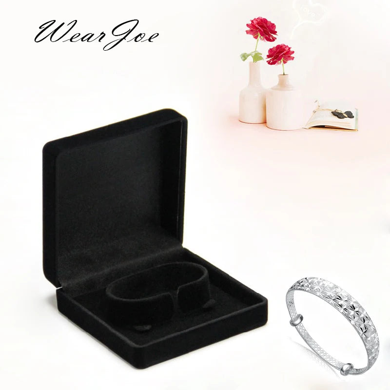 Velvet Jewelry Bracelet Box 9*9*4cm Circle Clasp Stand Holder