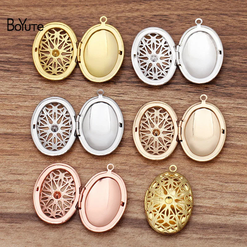 Vintage Metal Brass Filigree Photo Locket Pendant