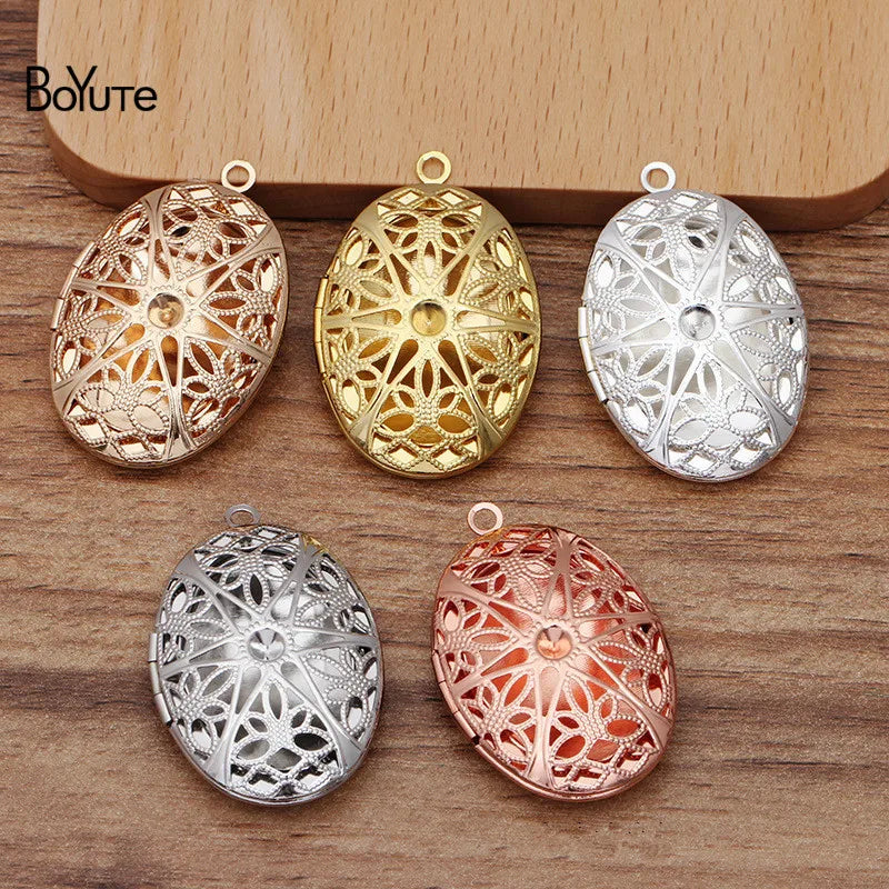Vintage Metal Brass Filigree Photo Locket Pendant