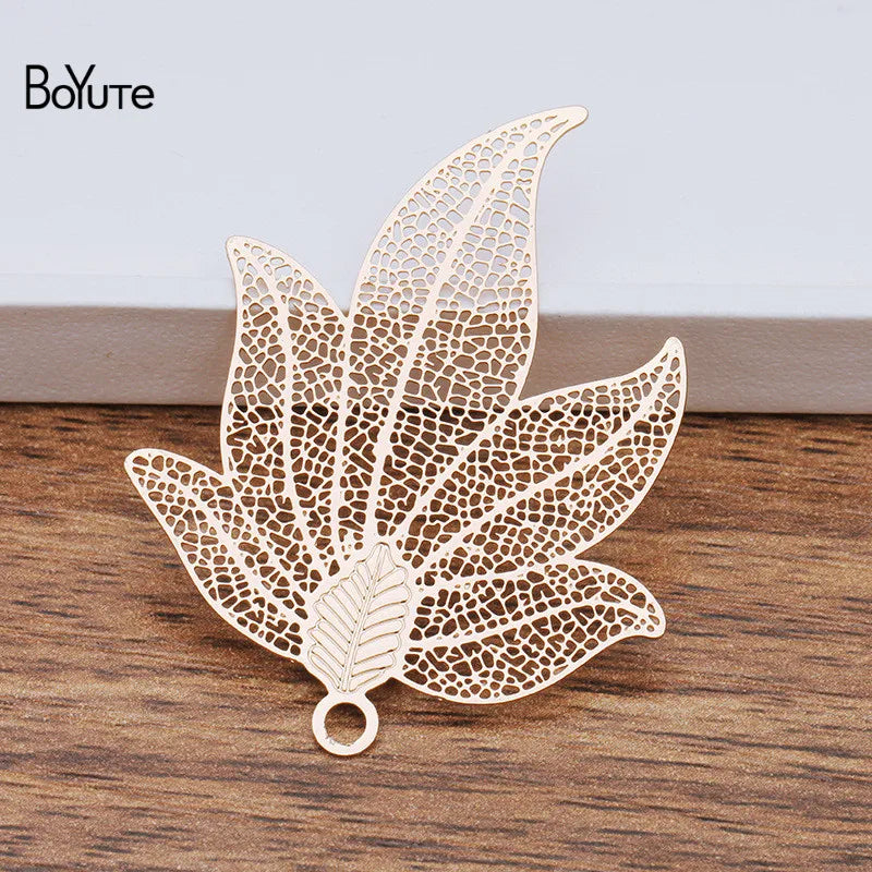 BoYuTe 20Pcs Maple Leaf Charm 6 Colors Pendant Charms for Necklace