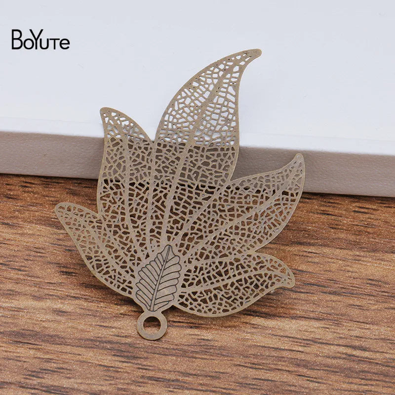BoYuTe 20Pcs Maple Leaf Charm 6 Colors Pendant Charms for Necklace
