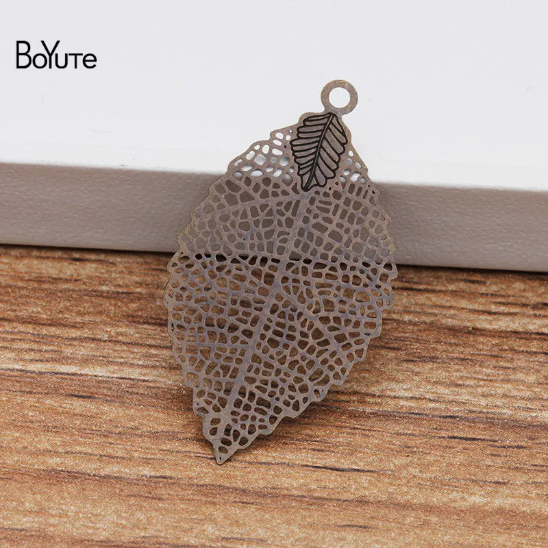 BoYuTe Metal Brass Hollow Leaf Pendant 35*19MM 50 Pieces