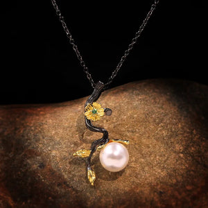 Bohemia Pearl Flower Pendant Necklace Vintage Sweater Chain