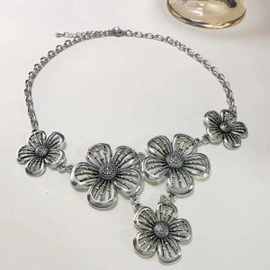 Patchwork Flowers Pendant Necklace Boho Vintage Choker