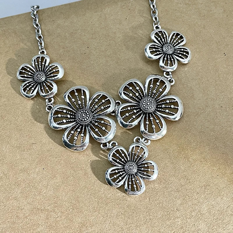 Patchwork Flowers Pendant Necklace Boho Vintage Choker