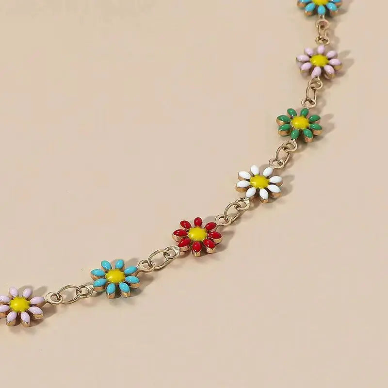 Bohemian Daisy Flower Necklace Colored Choker Delicate Chain
