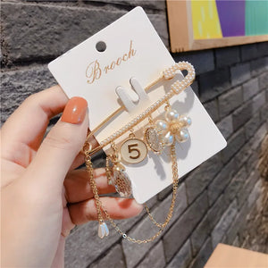Flower Portrait Pearl Chain Safety Pin Badges for Women