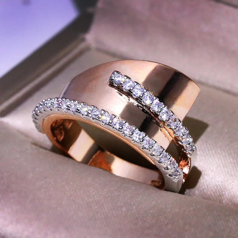 Zircon Surrounding Rose Wedding Ring for Women