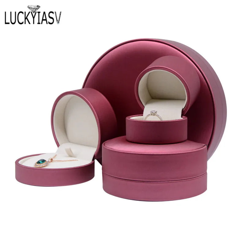 Semicircular Jewelry Box for Rings, Necklaces, Bracelets - Pendant Display Case