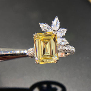 CAOSHI Stylish Finger Ring with Yellow Crystal