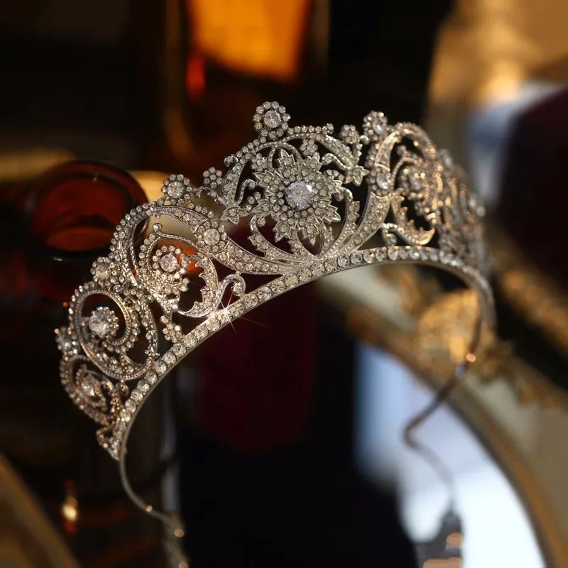 Vintage Flower Bridal Crown Wedding Hairwear Engagement Hair Ornaments
