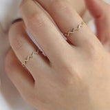 925 Silver Plated V-Shaped Wave Ring with Zircon for Women