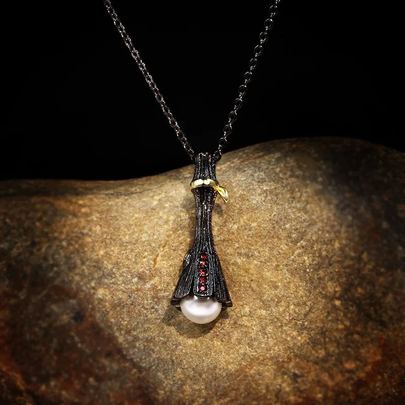 Retro Freshwater Pearl Pendant Necklace for Women