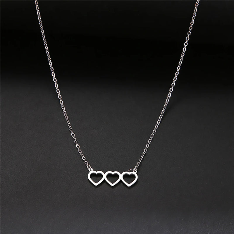 CSJA Sweet Three Hearts Pendant Choker Necklace for Women