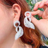 CWWZircons Round Cubic Zirconia Dangly Earrings CZ526