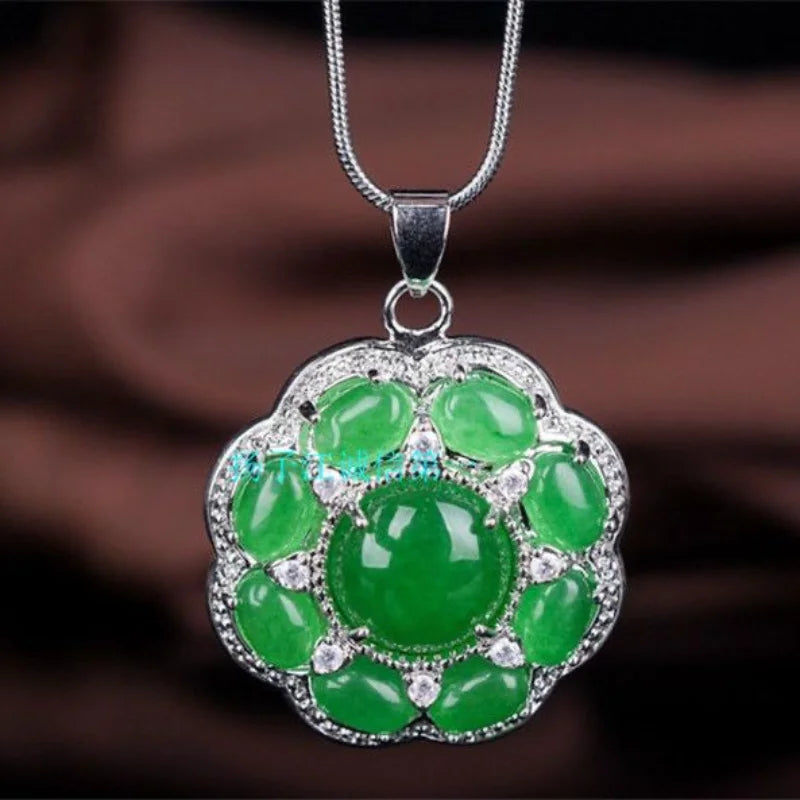 Carved Green Jade Flowers Pendant Chinese Love Necklace Charm Jadeite