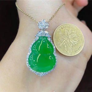 Chalcedony Calabash Green Clavicle Chain Pendant S925