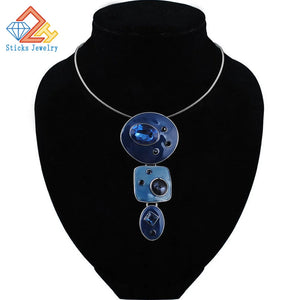 Enamel Sexy Pendant Charm Necklace with Rope Chain for Women