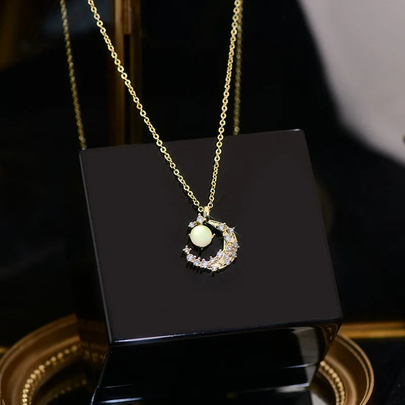 Vintage Crystal Moon Necklace 14k Real Collar Jewelry