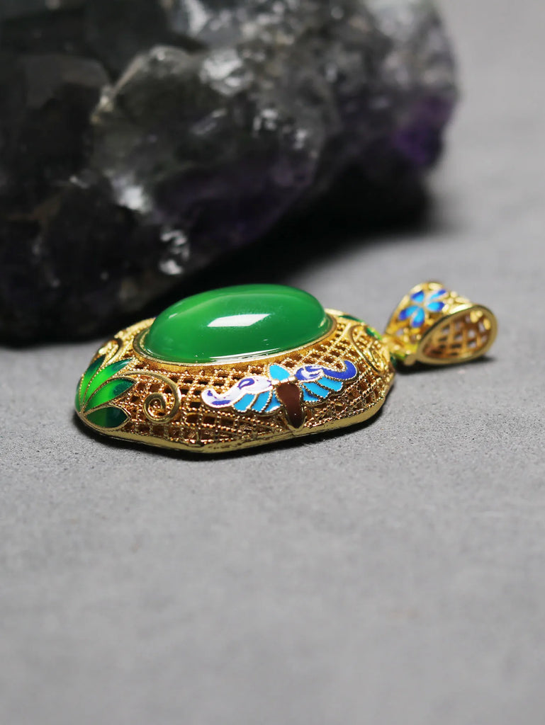 Vintage Copper Alloy Oval Chrysoprase Pendant for Men