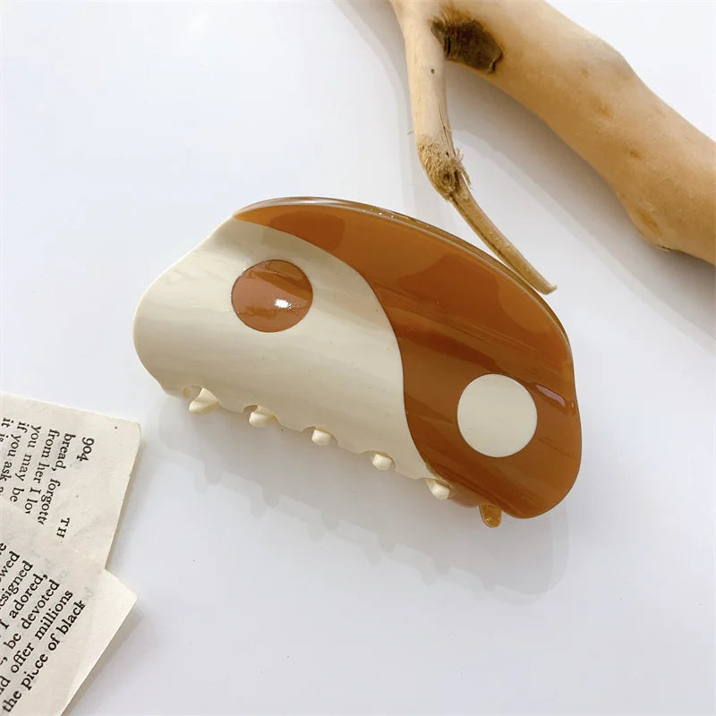 Yin Yang Claws Acrylic Hair Clip