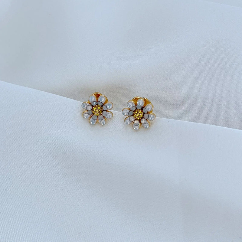 Classic Daisy Flower Earring Women Ear Jewelry Accessories