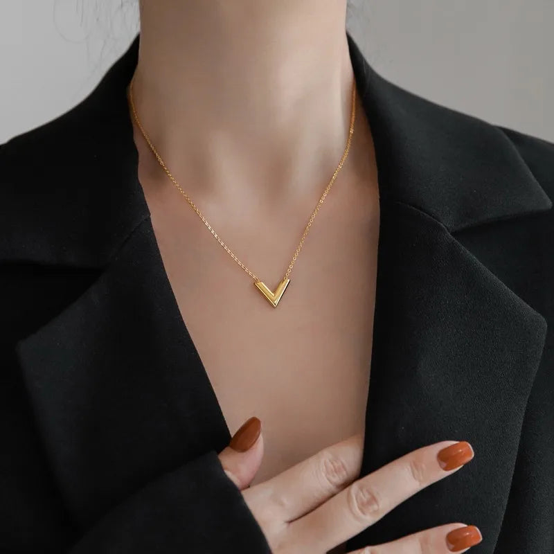 Classic Titanium Steel V-Letter Pendant Necklace For Woman Jewelry Gothic Party