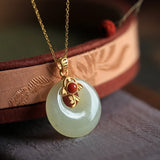 Vintage Hetian Jade Round Necklace Classic Chinese Pendant Jewelry