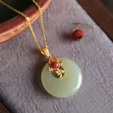 Vintage Hetian Jade Round Necklace Classic Chinese Pendant Jewelry