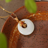 Vintage Hetian Jade Round Necklace Classic Chinese Pendant Jewelry