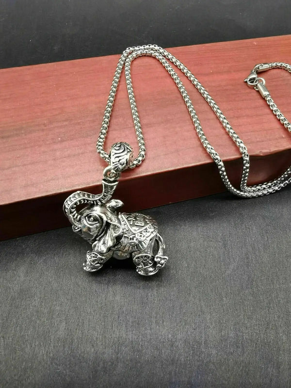 Chinese Tibetan Silver Elephant Pendant Statue Luck Amulet Sweater Chain