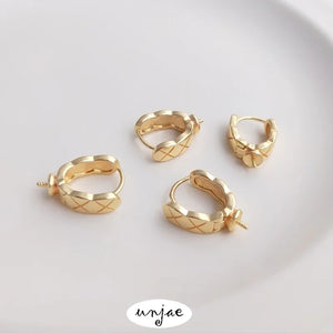 14K Color-Preserving Rhombus Pearl Earrings